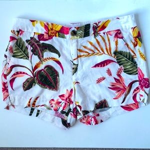 Old Navy Floral Size 8 Tropical Everyday Mid Rise Shorts